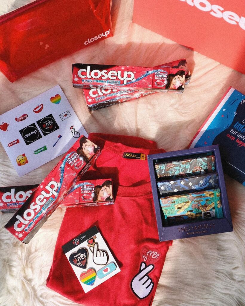 Close Up Pride Month Kit